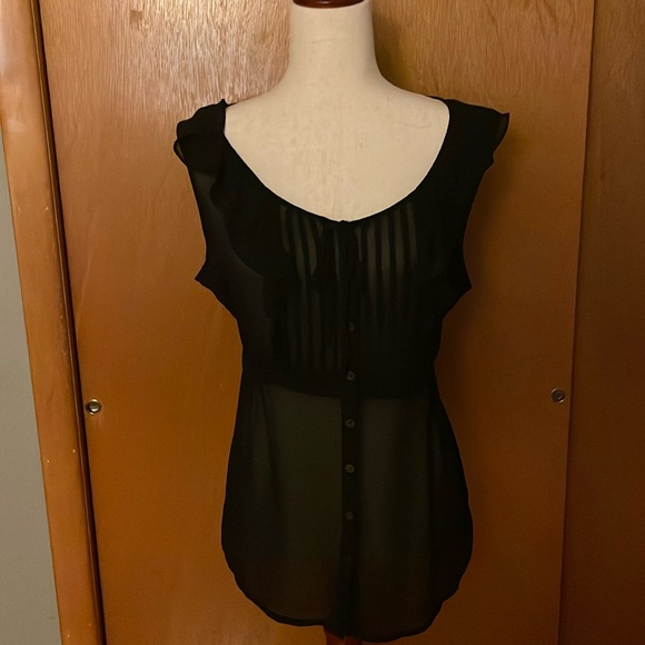 Apostrophe sleeveless, round neckline black chiffon top. Size L. Front buttons . - Picture 1 of 17